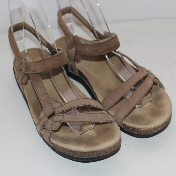 teva hiking sandals womens